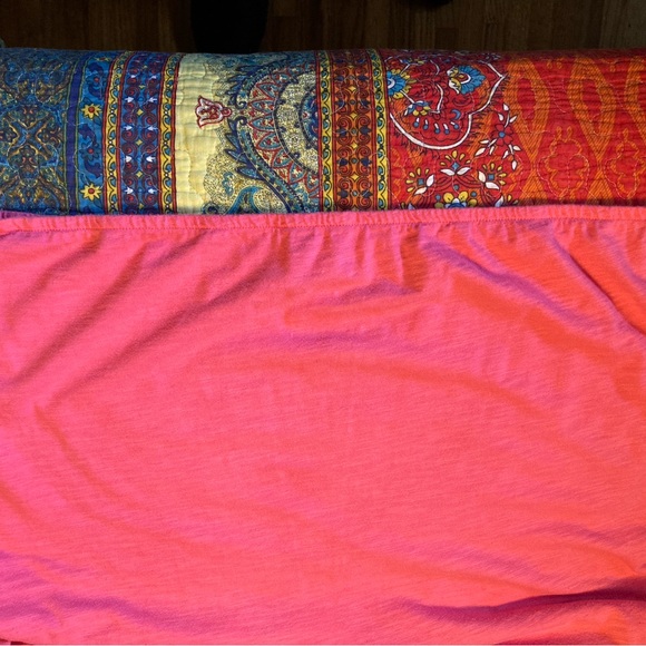 Two cap sleeve v neck shirts - Picture 10 of 13